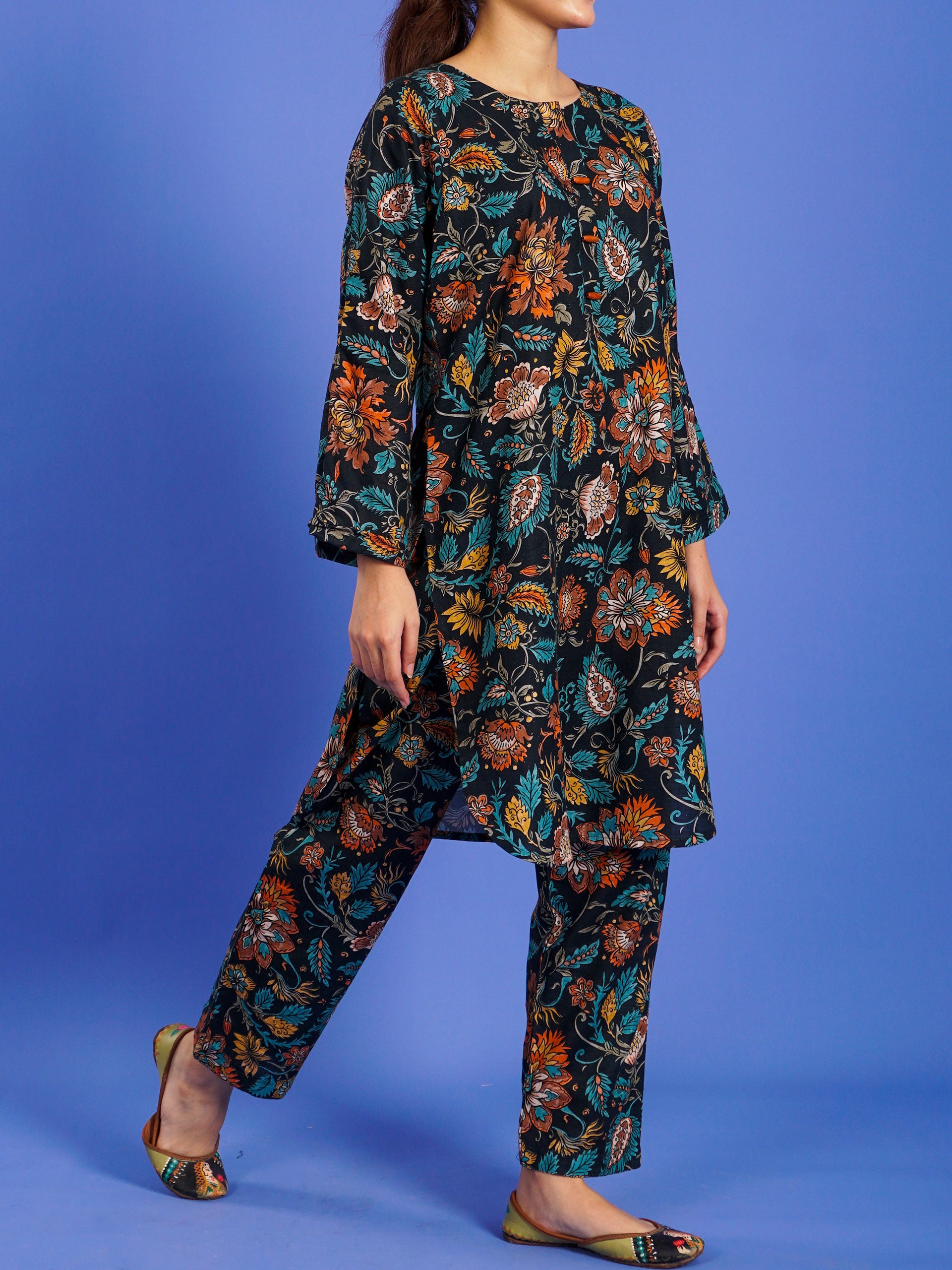 Green Khaddar Digital Printed 2 pc - 55039