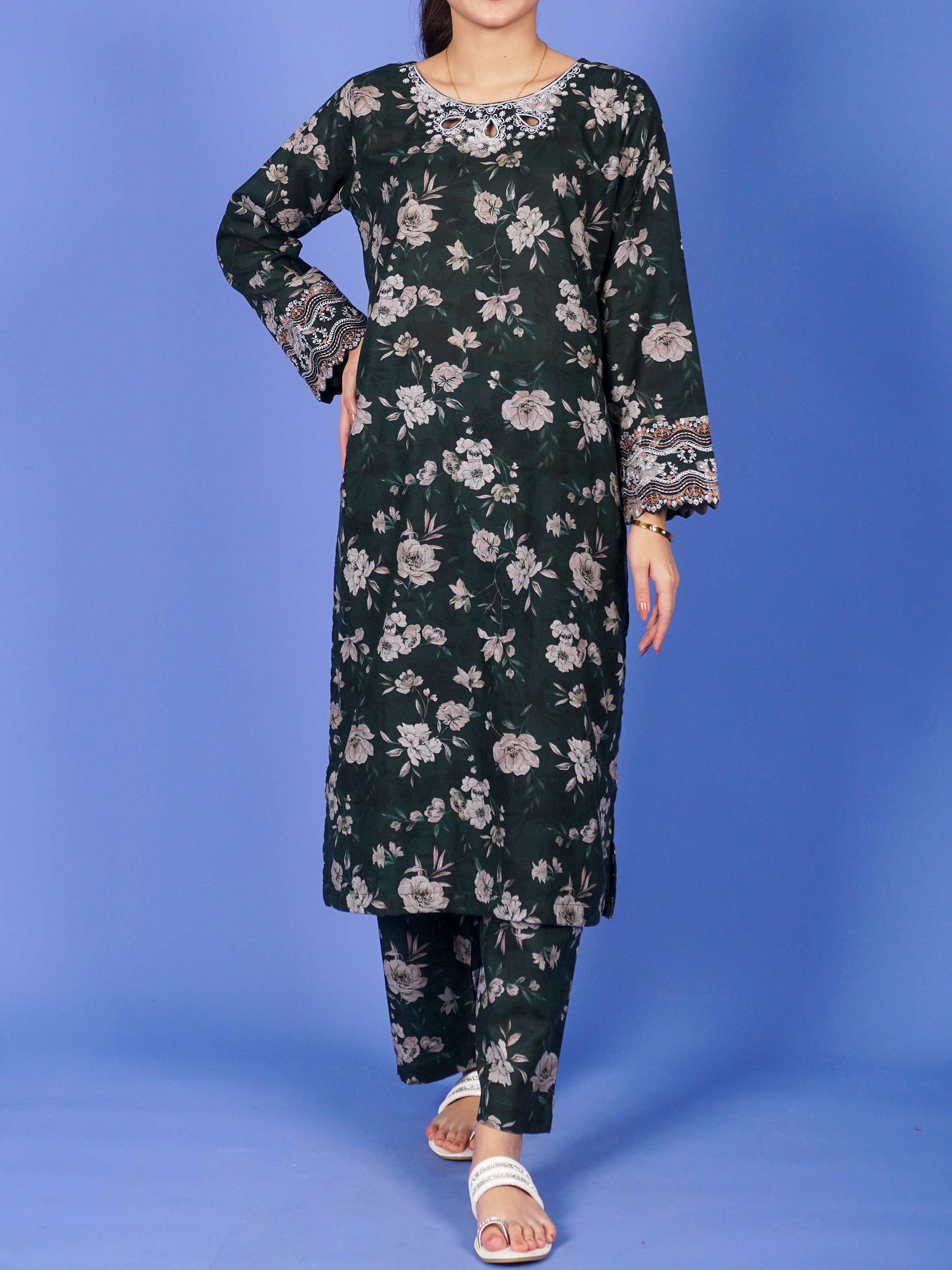 Green Khaddar Digital Printed Embroidered 2 pc - 55048