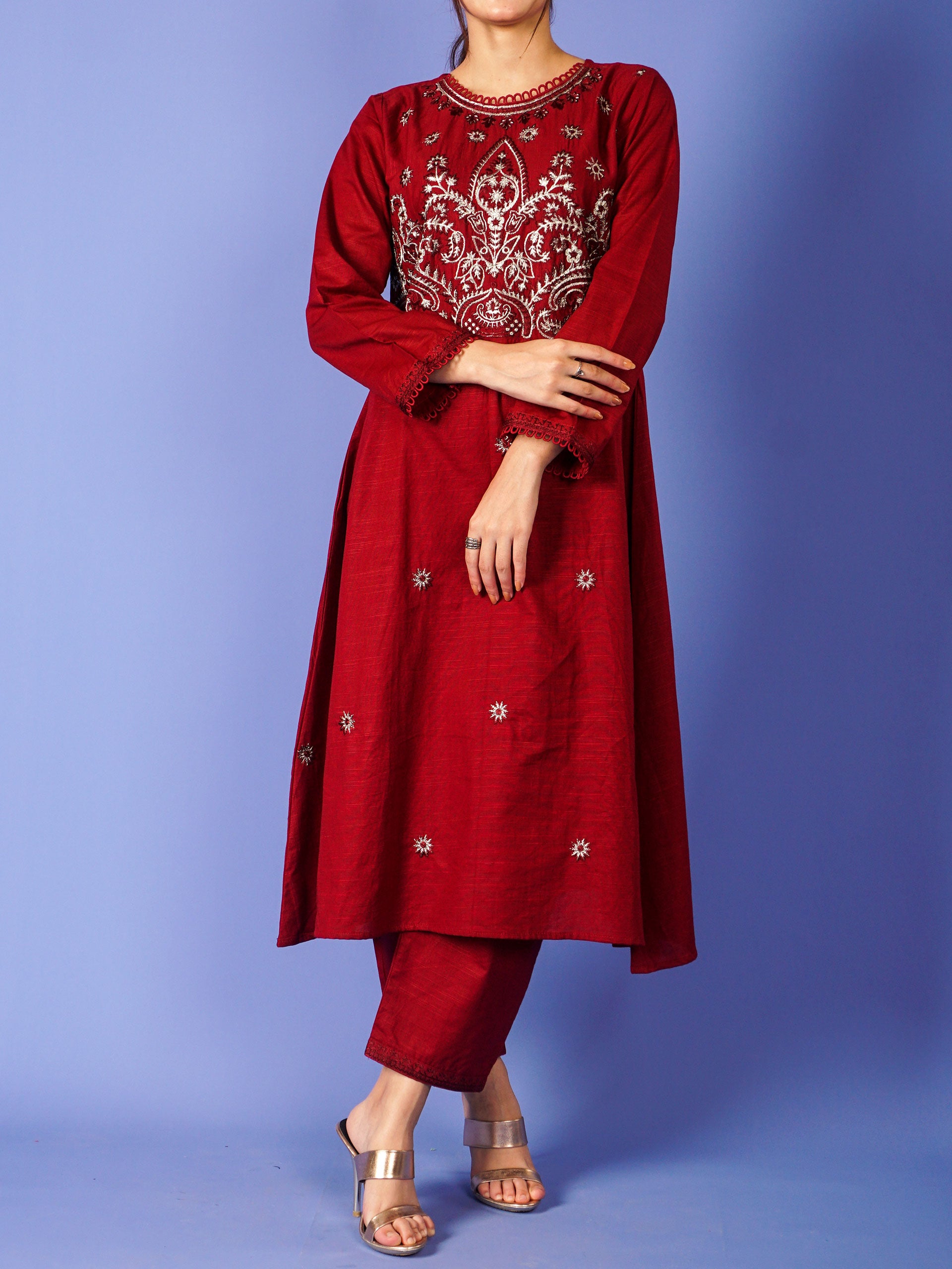 Red Khaddar Embroidered 2 pc - 55018