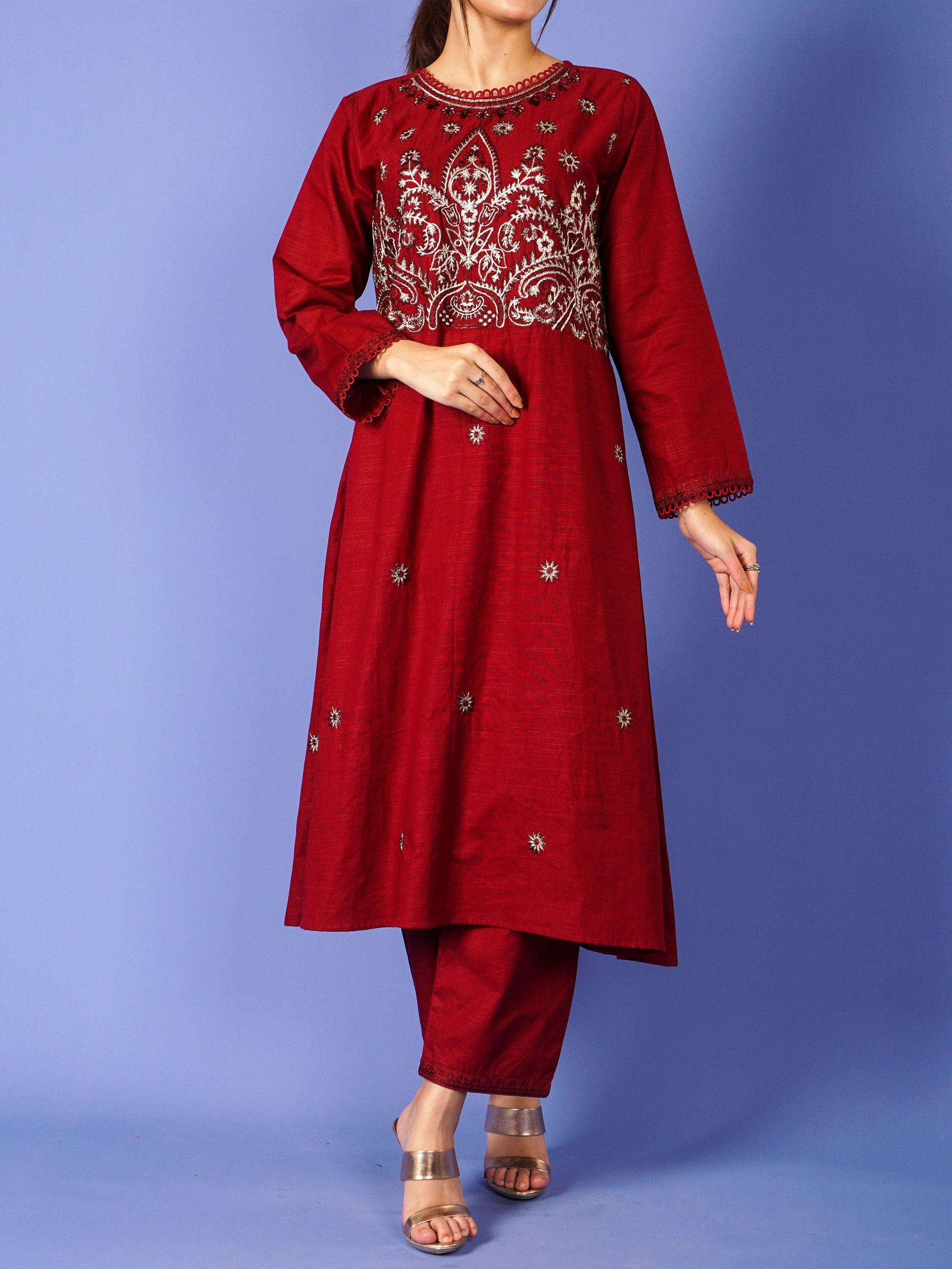 Red Khaddar Embroidered 2 pc - 55018
