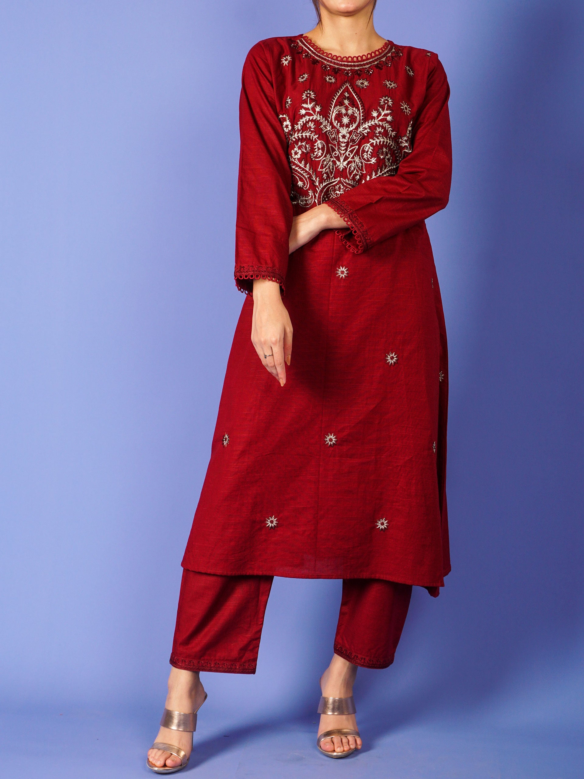 Red Khaddar Embroidered 2 pc - 55018