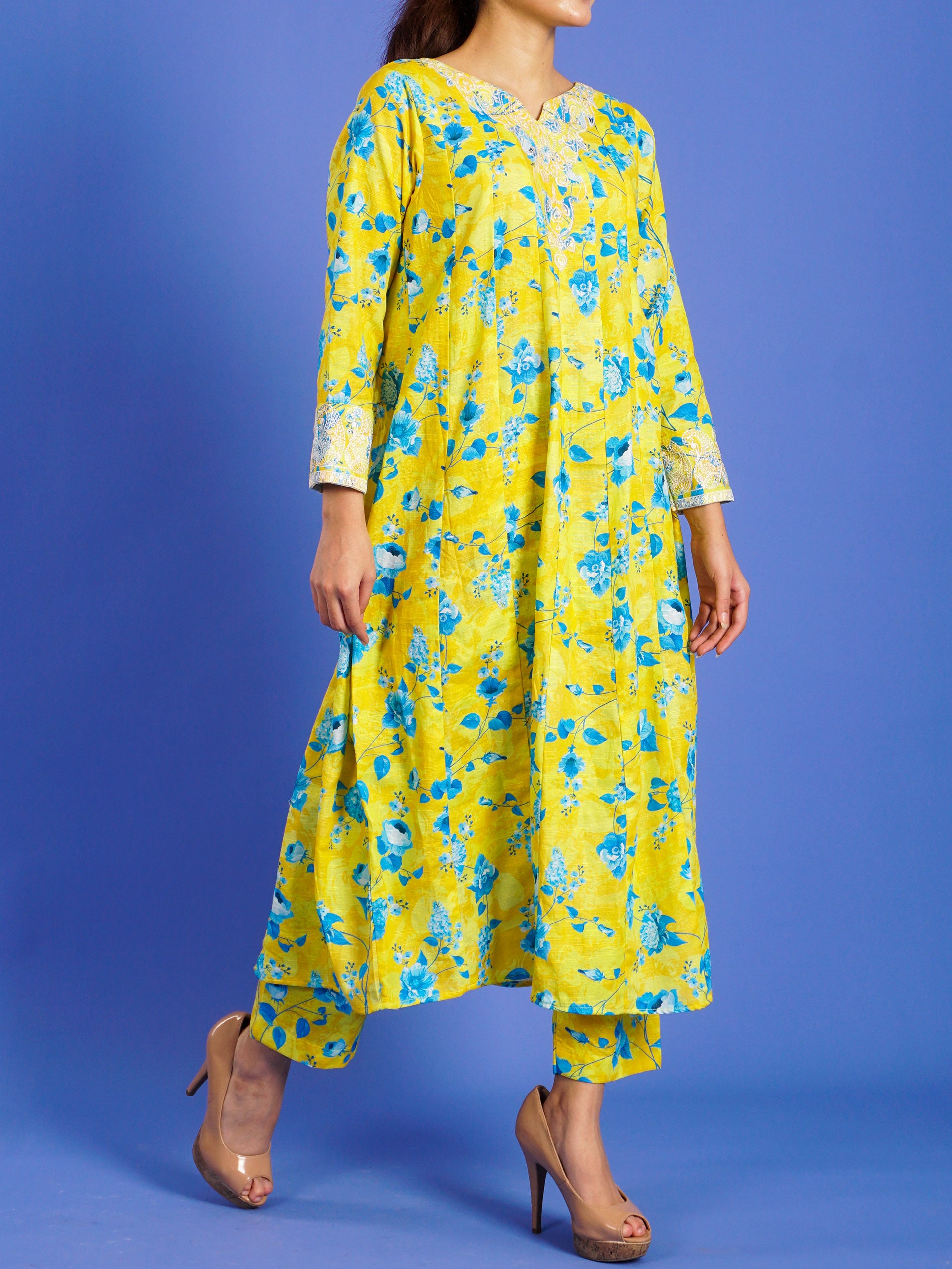 Yellow Khaddar Digital Printed Embroidered 2 pc - 55044