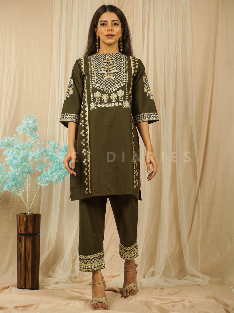 Dhani Green Embroidered 2 pc - 54627