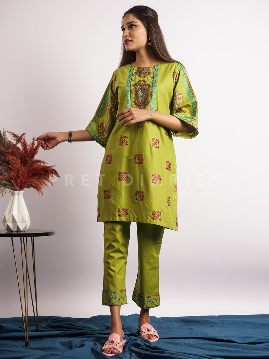 Green Embroidered 2 pc - 54510