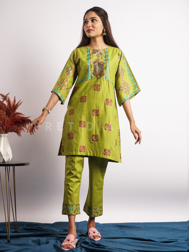 Green Embroidered 2 pc - 54510